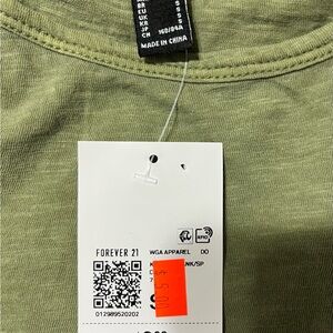 Forever 21 Men's Light Olive Green Short Sleeve Tee